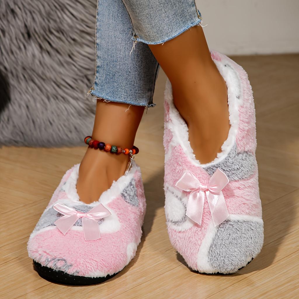 Cozy Heart-Pattern Fleece Indoor Slippers